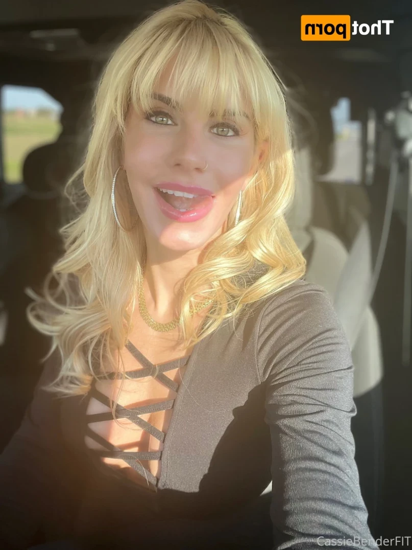 Cassie Bender [ cassiebenderfit ] Onlyfans leaked photo 14335459 on Hotleaks.tv