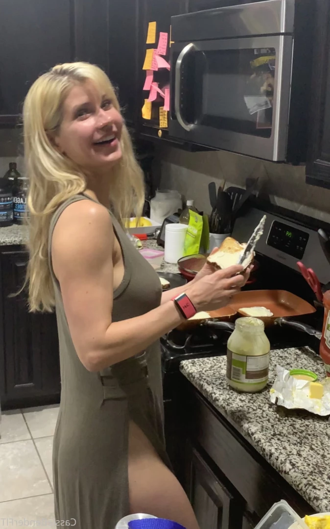 Cassie Bender [ cassiebenderfit ] Onlyfans leaked photo 15991386 on Hotleaks.tv