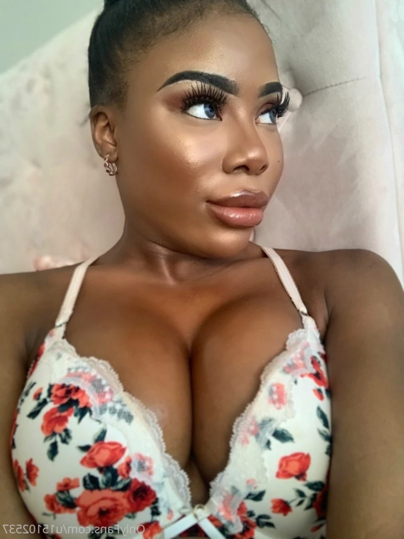 Celia [ loveceliaa ] Onlyfans leaked photo 12047152 on Hotleaks.tv