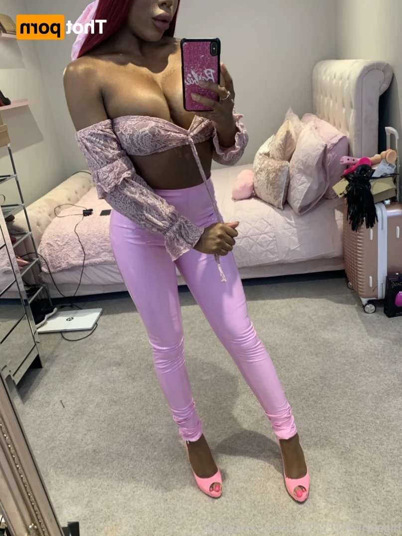 Celia [ loveceliaa ] Onlyfans leaked photo 14229092 on Hotleaks.tv