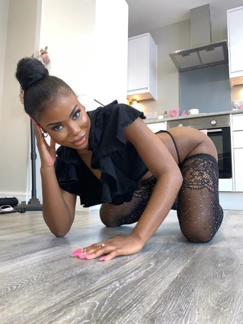 Celia [ loveceliaa ] Onlyfans leaked photo 14872732 on Hotleaks.tv