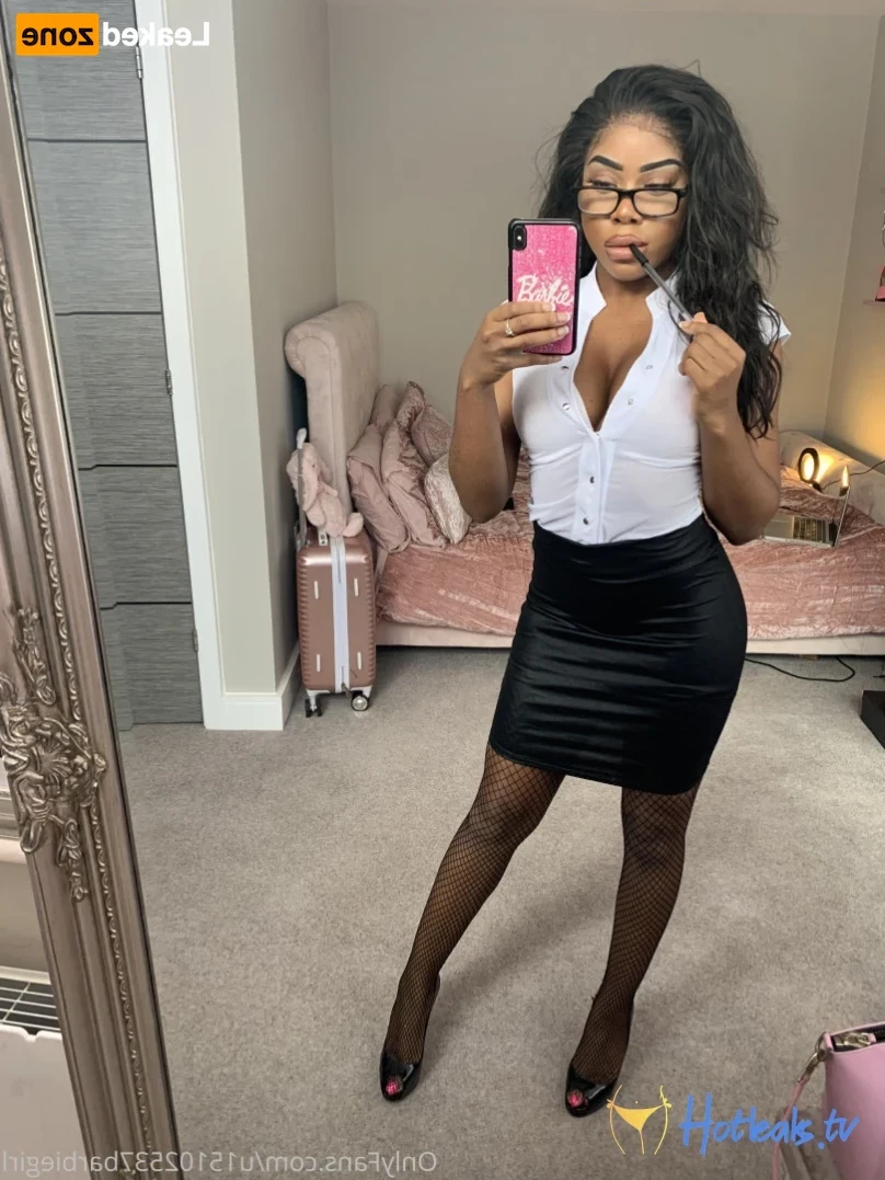 Celia [ loveceliaa ] Onlyfans leaked photo 14900285 on Hotleaks.tv