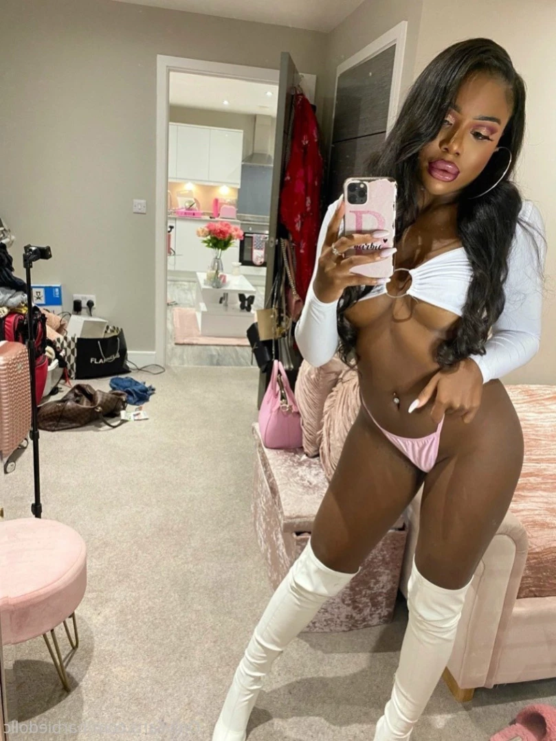 Celia [ loveceliaa ] Onlyfans leaked photo 14904457 on Hotleaks.tv