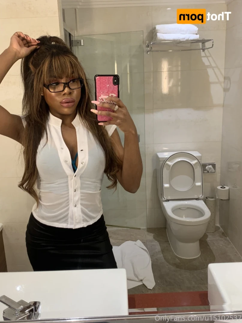 Celia [ loveceliaa ] Onlyfans leaked photo 14923077 on Hotleaks.tv