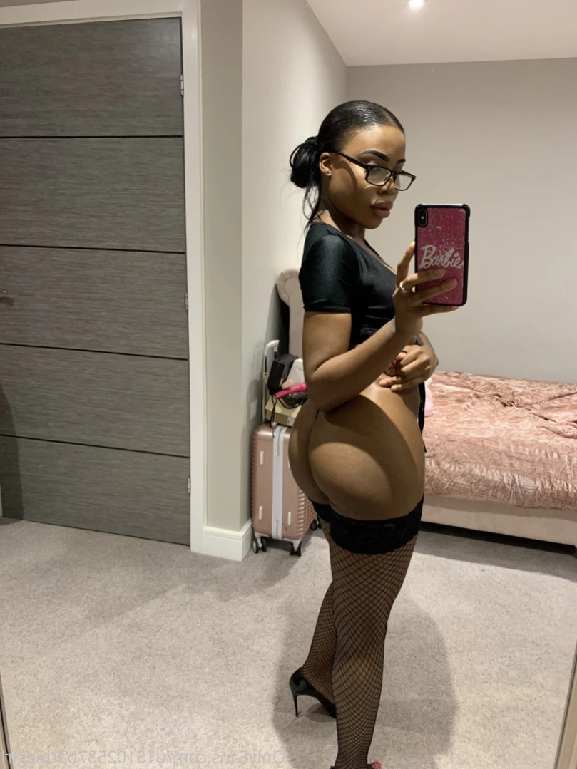 Celia [ loveceliaa ] Onlyfans leaked photo 14924583 on Hotleaks.tv
