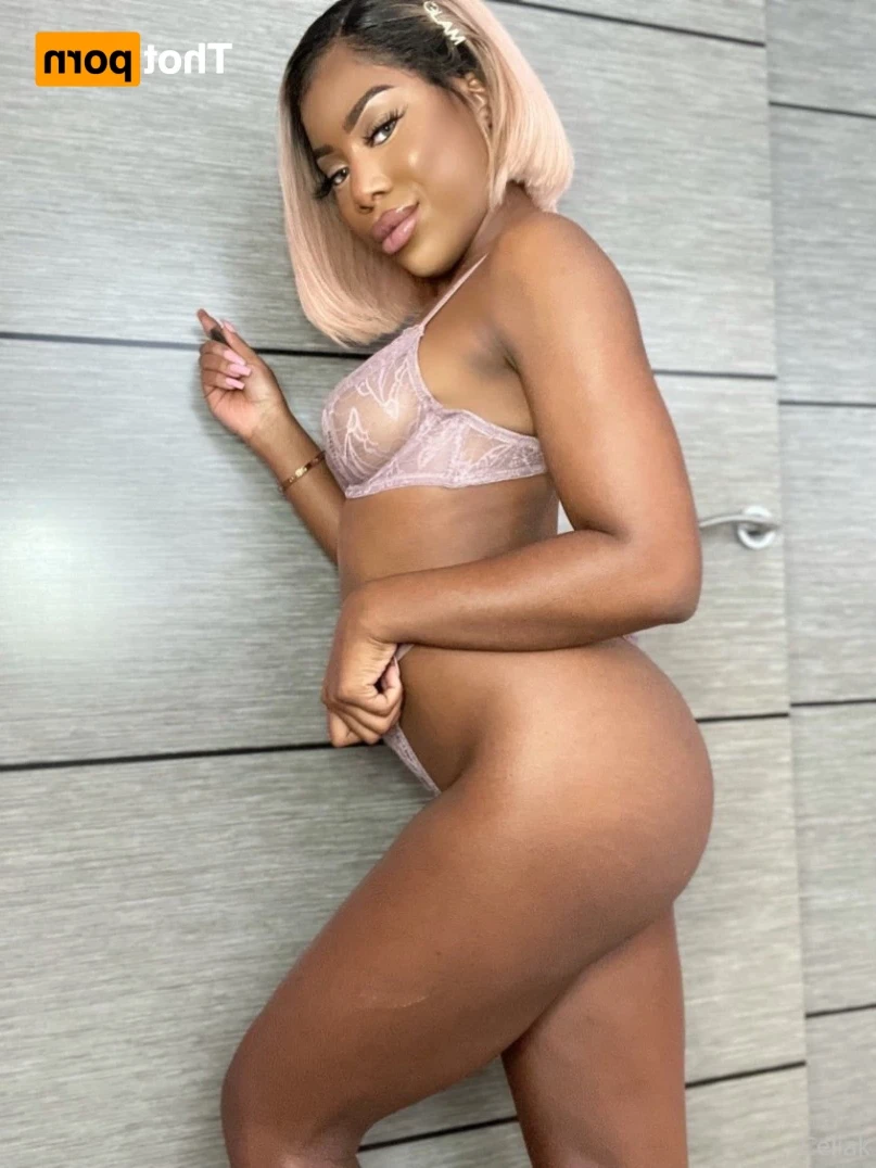 Celia [ loveceliaa ] Onlyfans leaked photo 14937232 on Hotleaks.tv