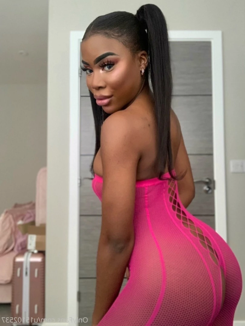 Celia [ loveceliaa ] Onlyfans leaked photo 15989761 on Hotleaks.tv
