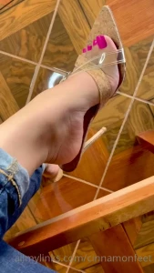 Goddess Cinnamon VIP👣👸🏻 [ cinnamonfeet2 ] Onlyfans leaked video 10533632 on Hotleaks.tv