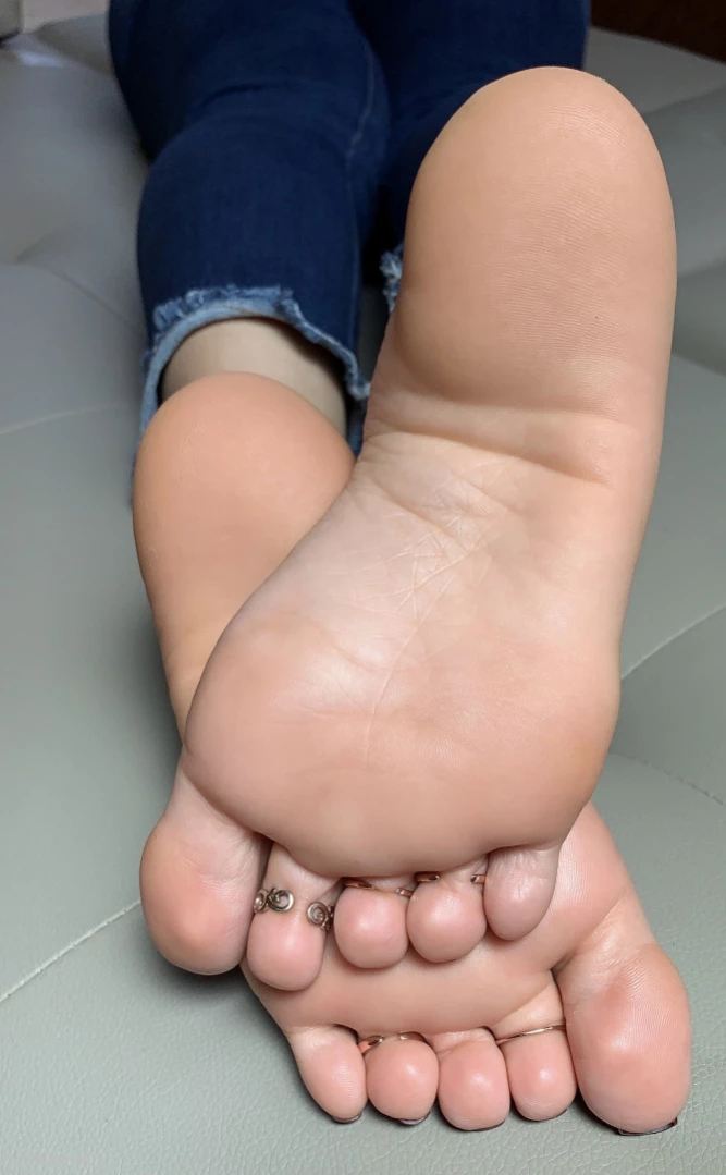 Goddess Cinnamon VIP👣👸🏻 [ cinnamonfeet2 ] Onlyfans leaked photo 10860840 on Hotleaks.tv