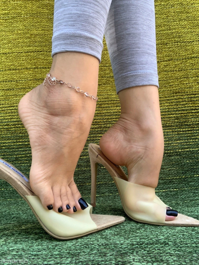 Goddess Cinnamon VIP👣👸🏻 [ cinnamonfeet2 ] Onlyfans leaked photo 10866216 on Hotleaks.tv