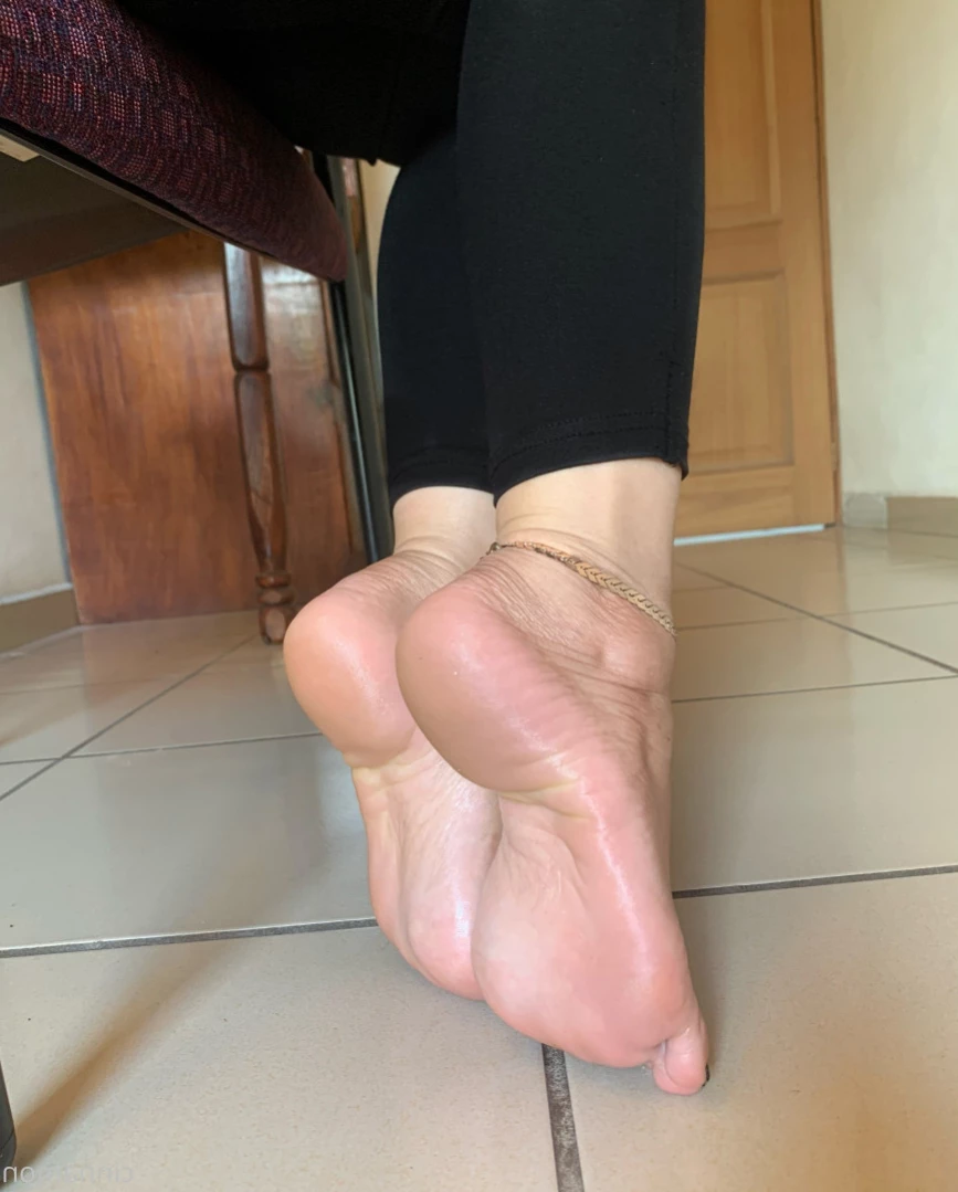 Goddess Cinnamon VIP👣👸🏻 [ cinnamonfeet2 ] Onlyfans leaked photo 11116130 on Hotleaks.tv
