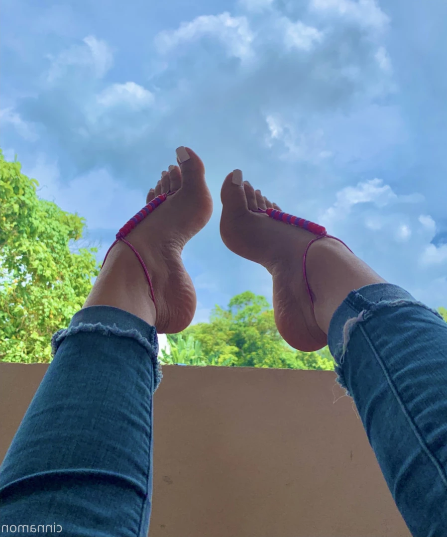 Goddess Cinnamon VIP👣👸🏻 [ cinnamonfeet2 ] Onlyfans leaked photo 11116380 on Hotleaks.tv