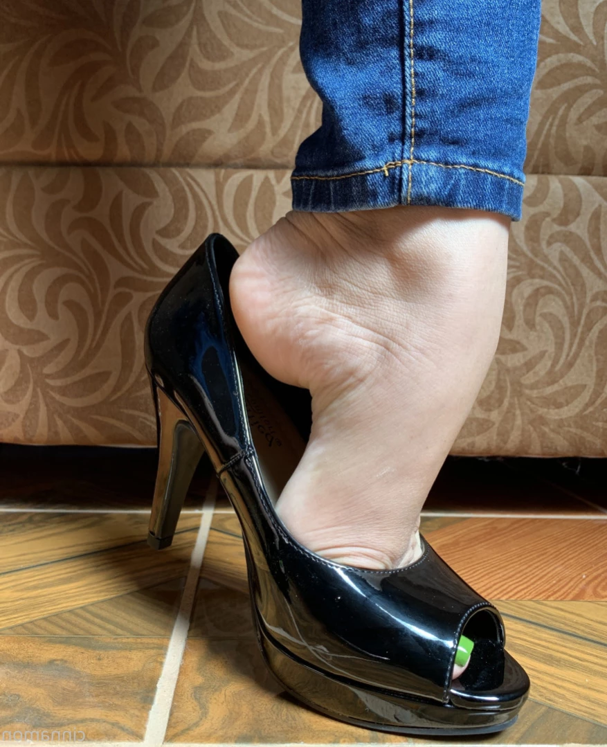 Goddess Cinnamon VIP👣👸🏻 [ cinnamonfeet2 ] Onlyfans leaked photo 11116611 on Hotleaks.tv
