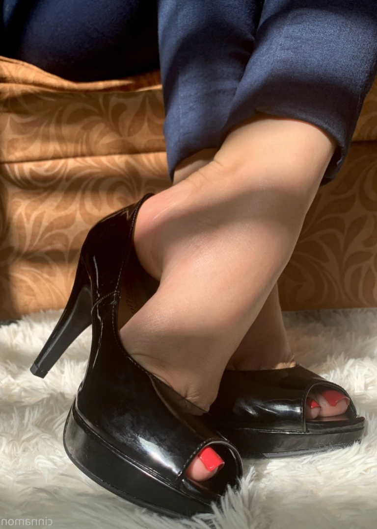 Goddess Cinnamon VIP👣👸🏻 [ cinnamonfeet2 ] Onlyfans leaked photo 11116822 on Hotleaks.tv