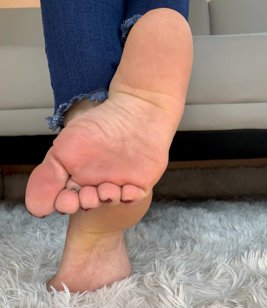 Goddess Cinnamon VIP👣👸🏻 [ cinnamonfeet2 ] Onlyfans leaked photo 11116826 on Hotleaks.tv