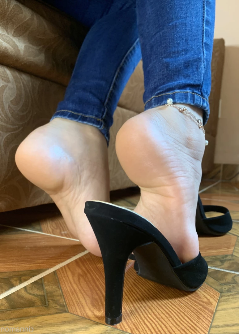 Goddess Cinnamon VIP👣👸🏻 [ cinnamonfeet2 ] Onlyfans leaked photo 11116909 on Hotleaks.tv
