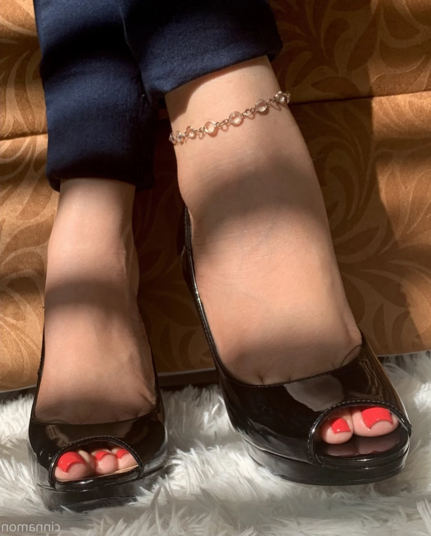 Goddess Cinnamon VIP👣👸🏻 [ cinnamonfeet2 ] Onlyfans leaked photo 11116927 on Hotleaks.tv