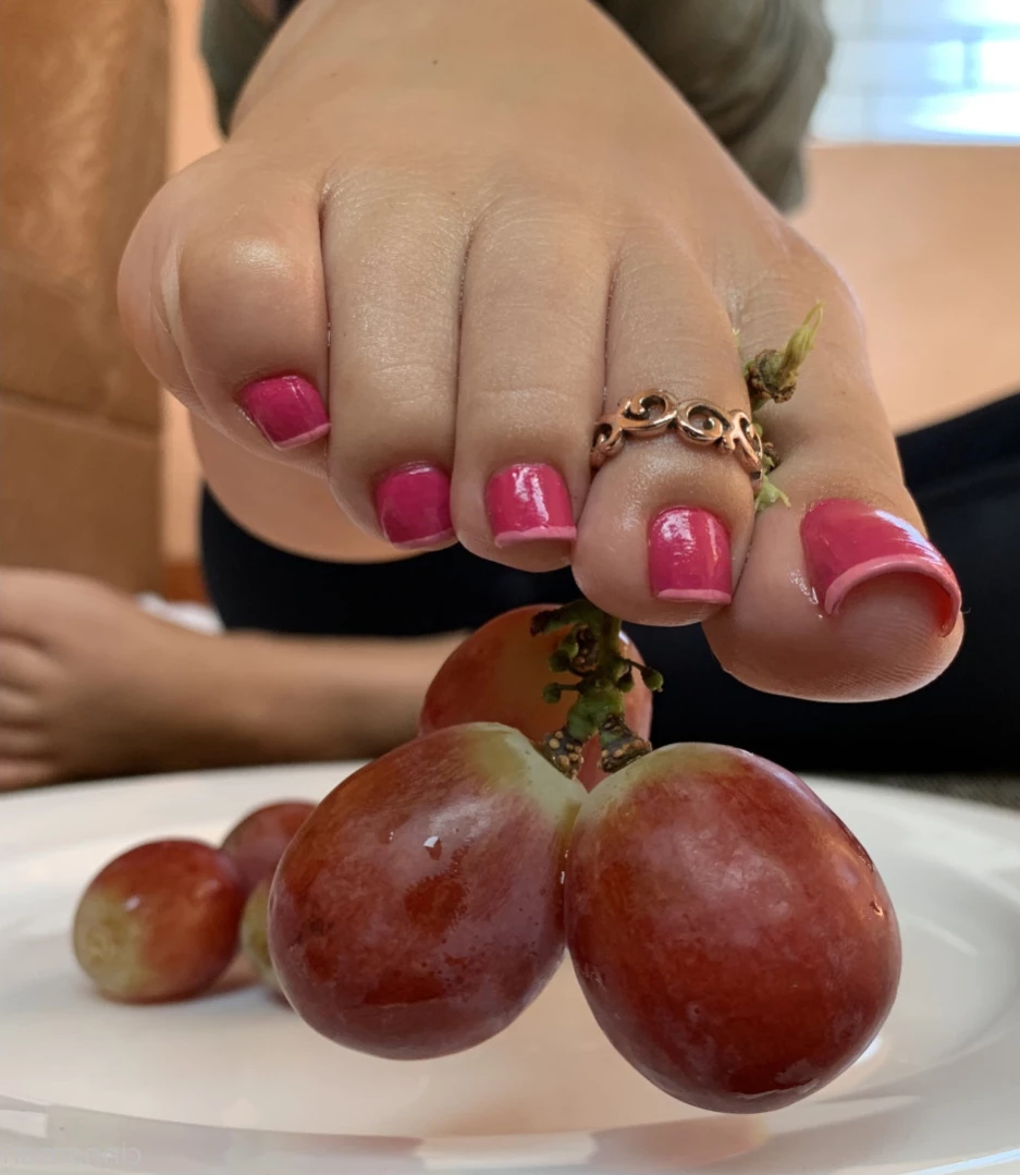Goddess Cinnamon VIP👣👸🏻 [ cinnamonfeet2 ] Onlyfans leaked photo 11117201 on Hotleaks.tv