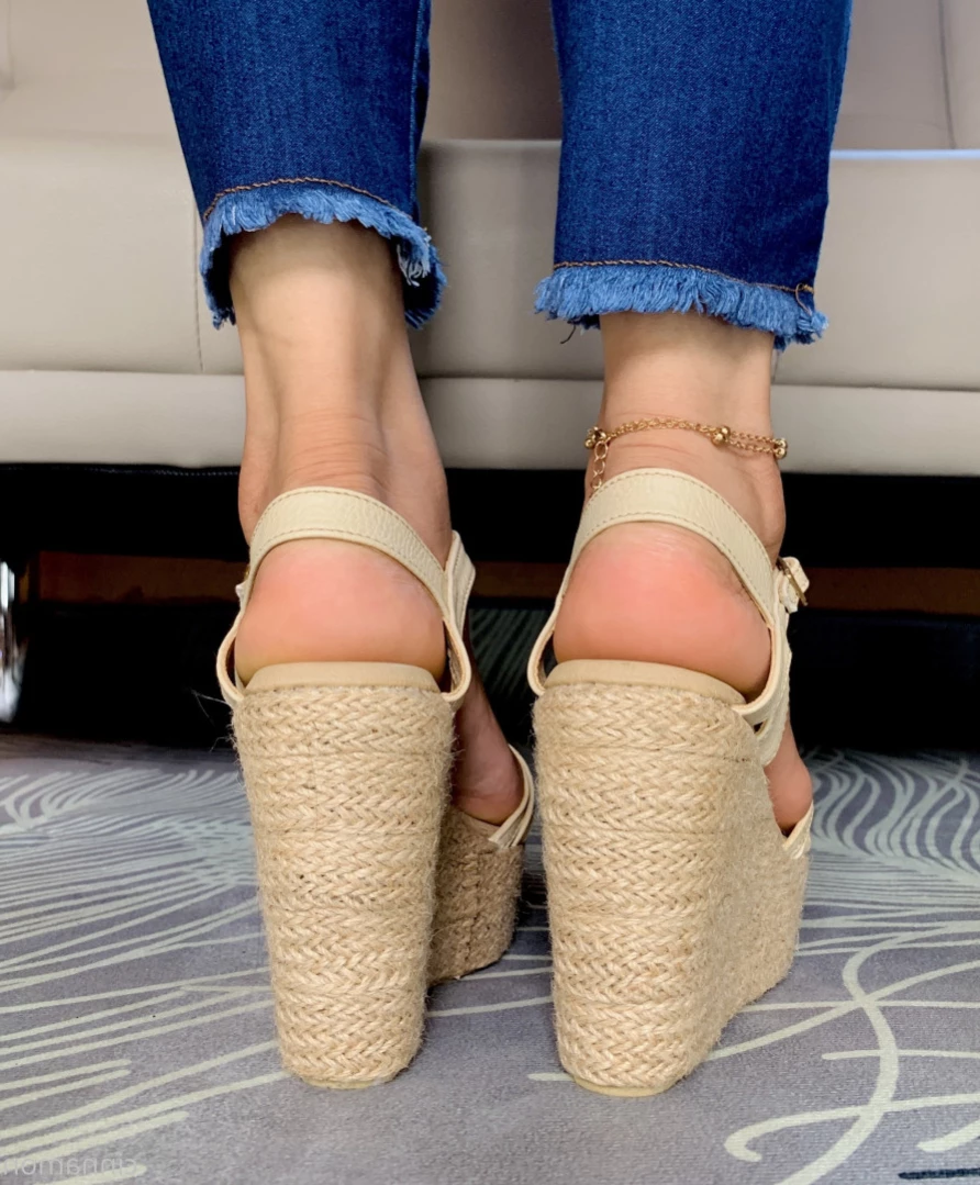 Goddess Cinnamon VIP👣👸🏻 [ cinnamonfeet2 ] Onlyfans leaked photo 11694370 on Hotleaks.tv