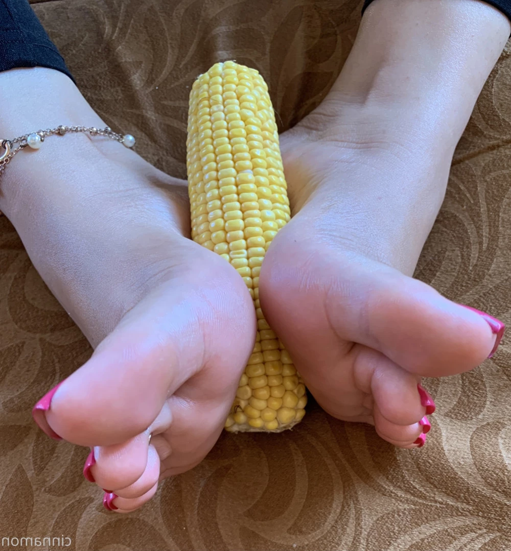 Goddess Cinnamon VIP👣👸🏻 [ cinnamonfeet2 ] Onlyfans leaked photo 11695524 on Hotleaks.tv