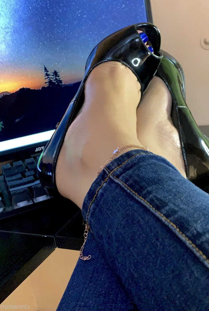 Goddess Cinnamon VIP👣👸🏻 [ cinnamonfeet2 ] Onlyfans leaked photo 11741921 on Hotleaks.tv