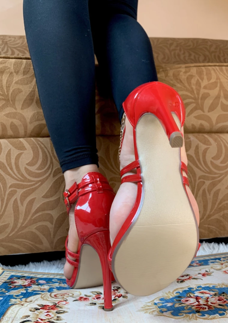 Goddess Cinnamon VIP👣👸🏻 [ cinnamonfeet2 ] Onlyfans leaked photo 11793942 on Hotleaks.tv