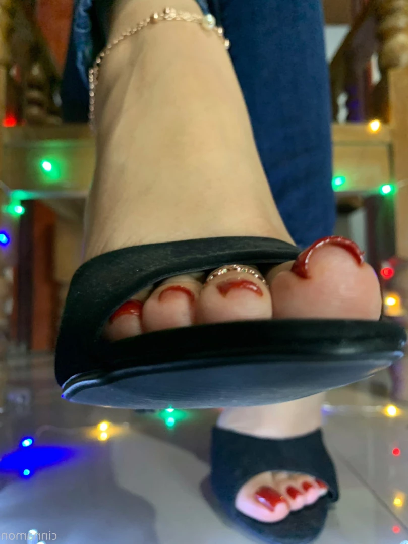 Goddess Cinnamon VIP👣👸🏻 [ cinnamonfeet2 ] Onlyfans leaked photo 12110984 on Hotleaks.tv