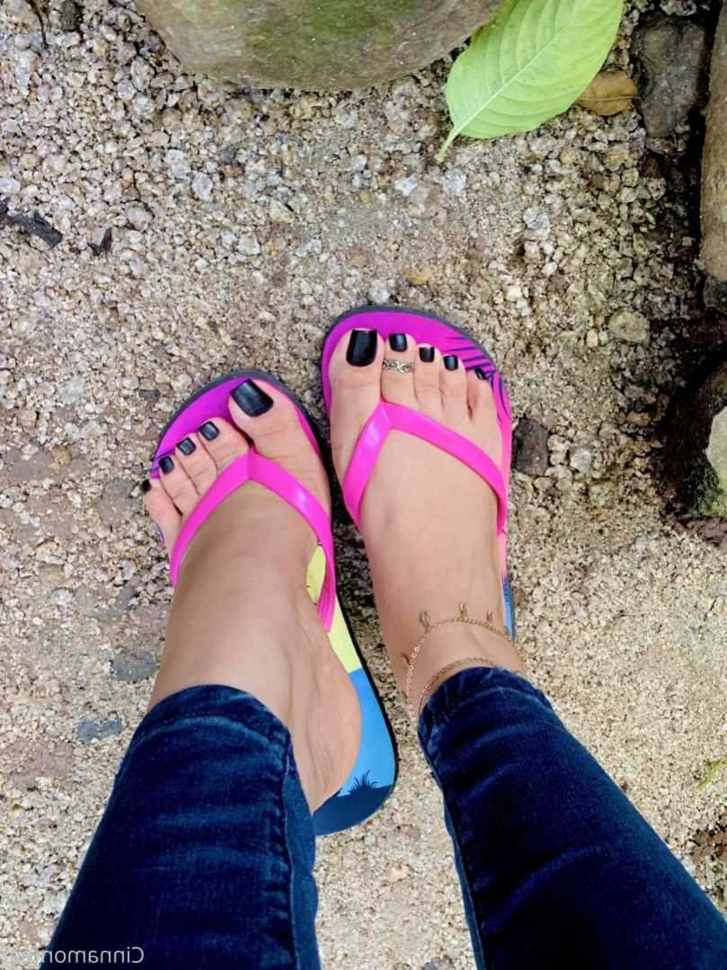 Goddess Cinnamon VIP👣👸🏻 [ cinnamonfeet2 ] Onlyfans leaked photo 12779085 on Hotleaks.tv