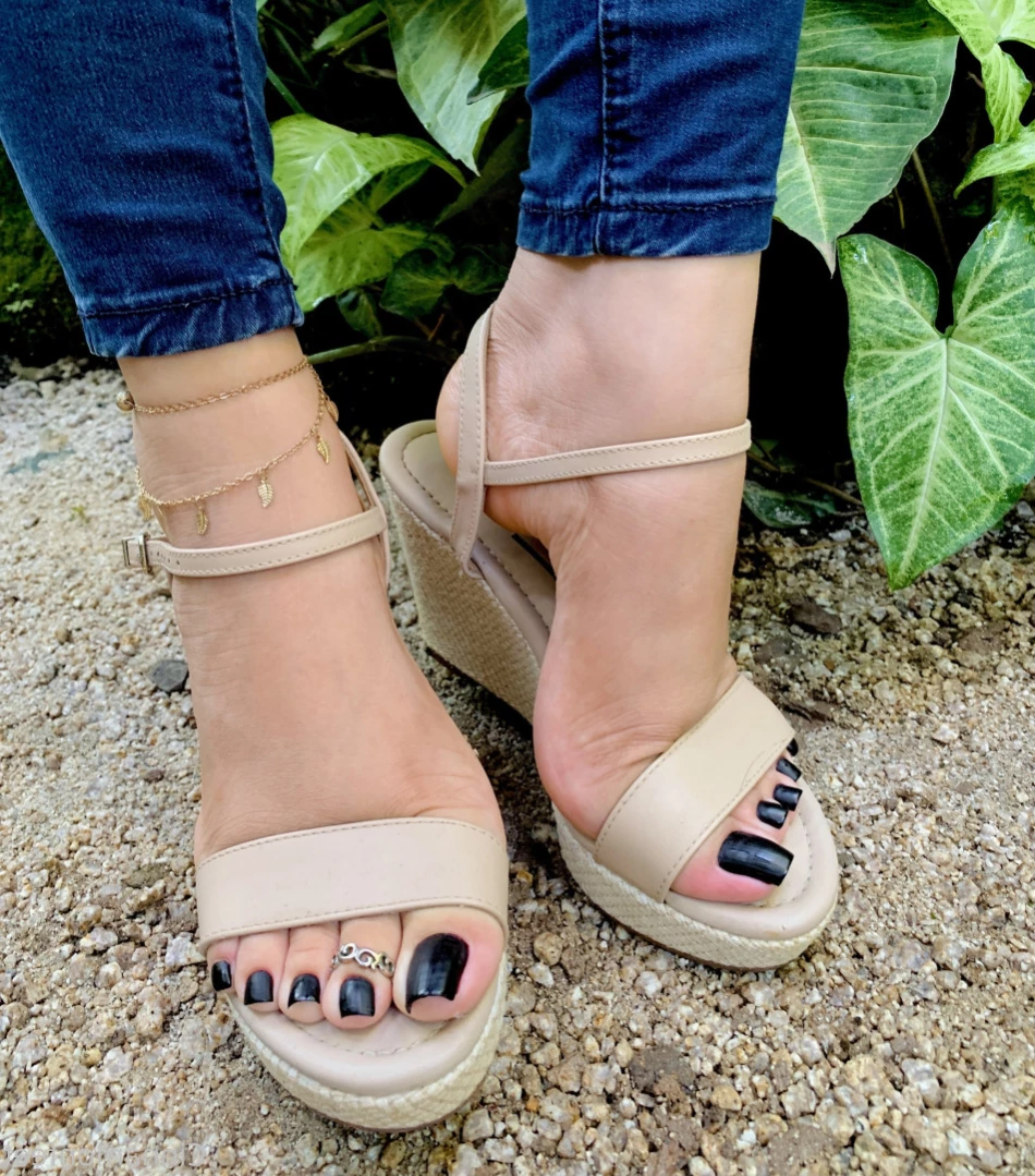 Goddess Cinnamon VIP👣👸🏻 [ cinnamonfeet2 ] Onlyfans leaked photo 12779963 on Hotleaks.tv