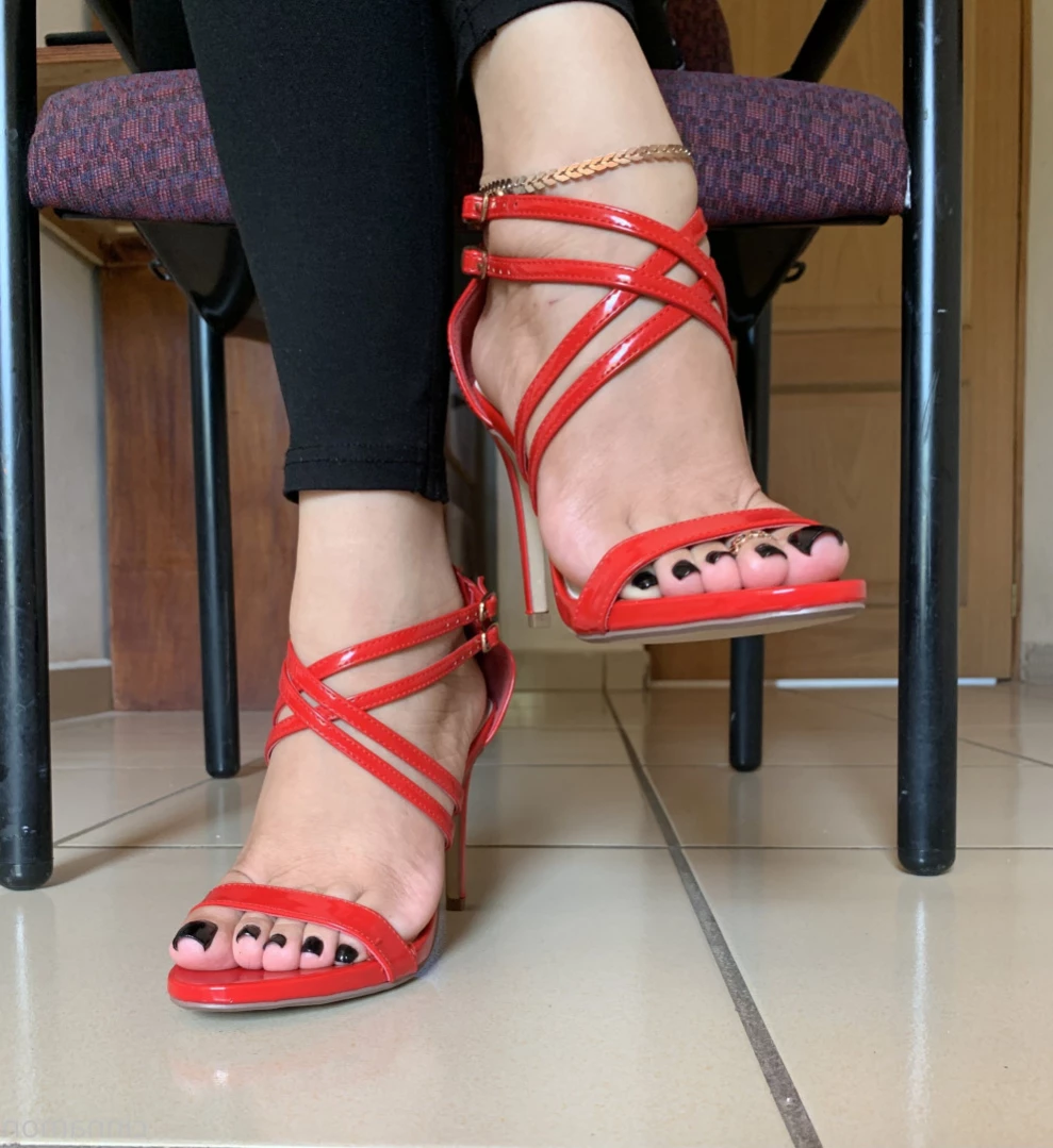 Goddess Cinnamon VIP👣👸🏻 [ cinnamonfeet2 ] Onlyfans leaked photo 12780155 on Hotleaks.tv