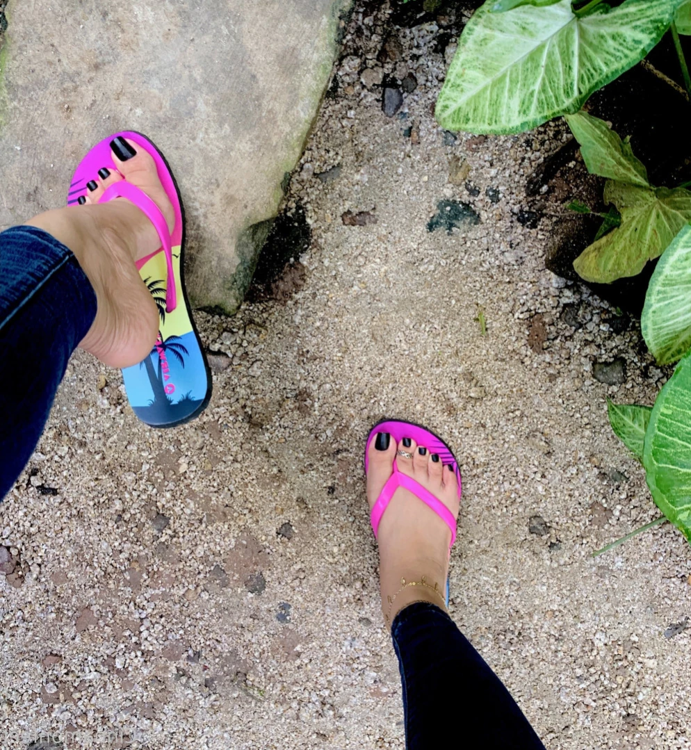 Goddess Cinnamon VIP👣👸🏻 [ cinnamonfeet2 ] Onlyfans leaked photo 13105375 on Hotleaks.tv