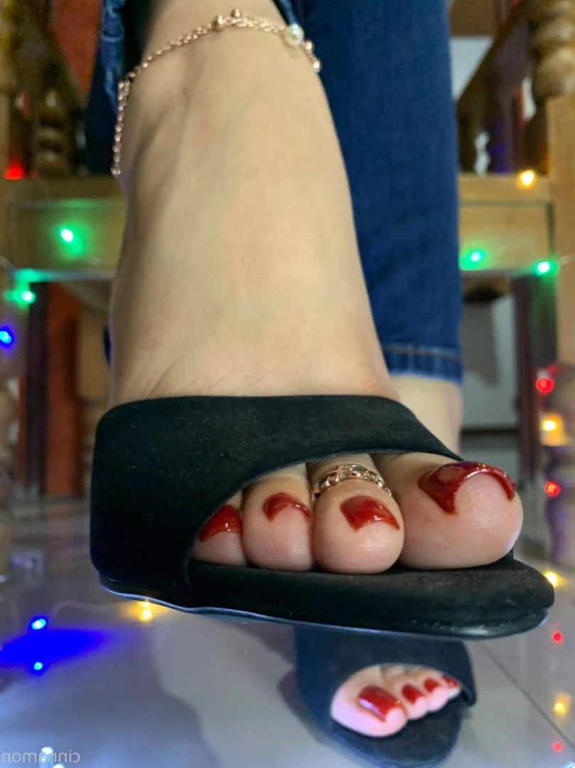 Goddess Cinnamon VIP👣👸🏻 [ cinnamonfeet2 ] Onlyfans leaked photo 13609985 on Hotleaks.tv