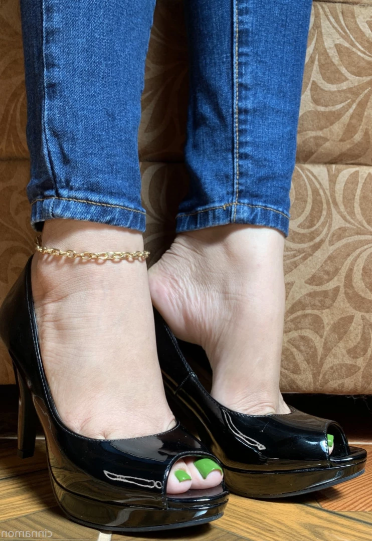 Goddess Cinnamon VIP👣👸🏻 [ cinnamonfeet2 ] Onlyfans leaked photo 13610051 on Hotleaks.tv