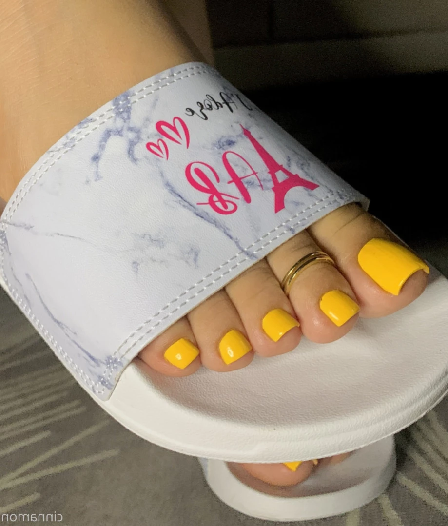 Goddess Cinnamon VIP👣👸🏻 [ cinnamonfeet2 ] Onlyfans leaked photo 13790873 on Hotleaks.tv