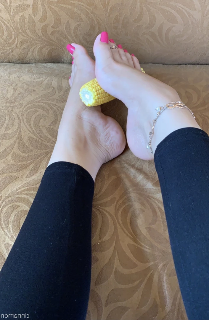 Goddess Cinnamon VIP👣👸🏻 [ cinnamonfeet2 ] Onlyfans leaked photo 14553204 on Hotleaks.tv