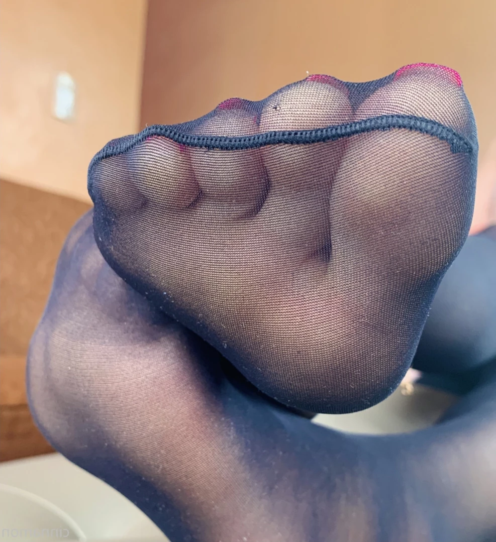 Goddess Cinnamon VIP👣👸🏻 [ cinnamonfeet2 ] Onlyfans leaked photo 14553385 on Hotleaks.tv
