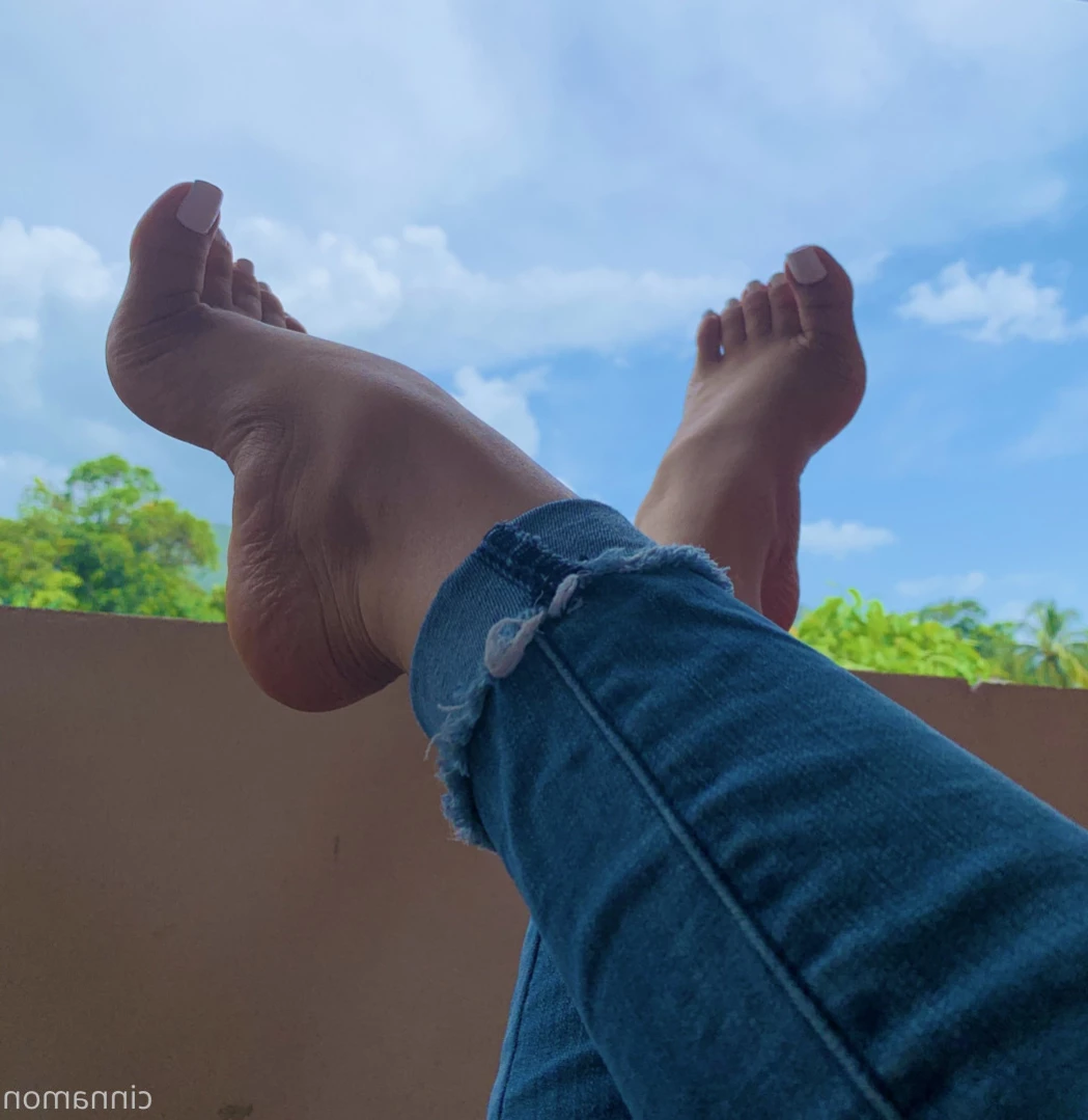 Goddess Cinnamon VIP👣👸🏻 [ cinnamonfeet2 ] Onlyfans leaked photo 14939708 on Hotleaks.tv