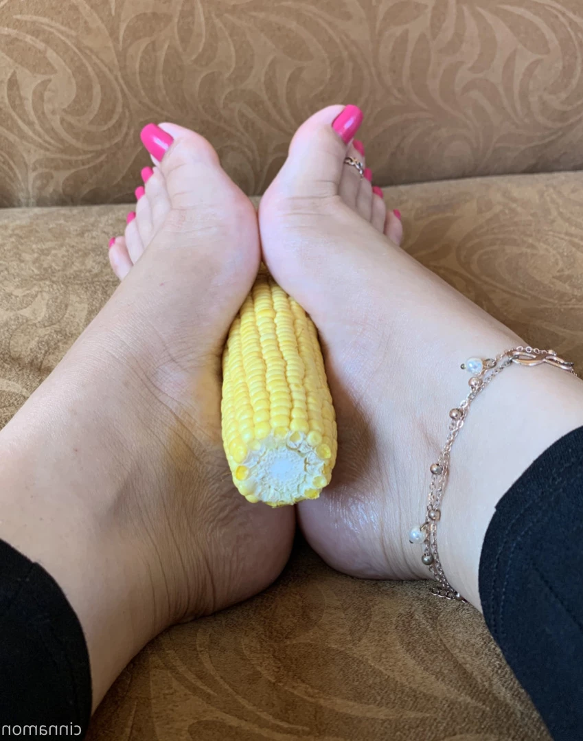 Goddess Cinnamon VIP👣👸🏻 [ cinnamonfeet2 ] Onlyfans leaked photo 14994208 on Hotleaks.tv