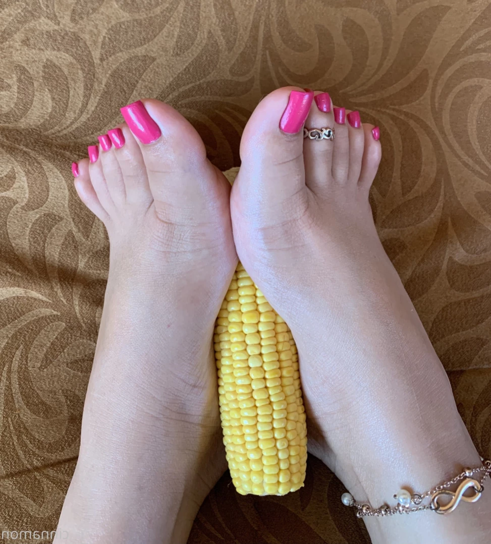Goddess Cinnamon VIP👣👸🏻 [ cinnamonfeet2 ] Onlyfans leaked photo 15300367 on Hotleaks.tv