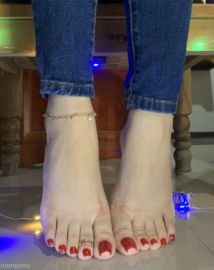 Goddess Cinnamon VIP👣👸🏻 [ cinnamonfeet2 ] Onlyfans leaked photo 15383552 on Hotleaks.tv
