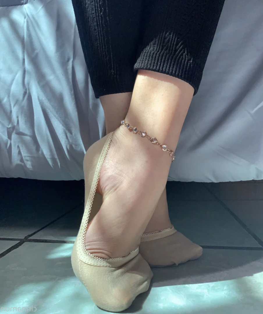 Goddess Cinnamon VIP👣👸🏻 [ cinnamonfeet2 ] Onlyfans leaked photo 15788633 on Hotleaks.tv