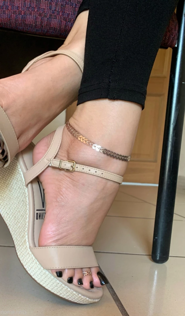 Goddess Cinnamon VIP👣👸🏻 [ cinnamonfeet2 ] Onlyfans leaked photo 16169641 on Hotleaks.tv