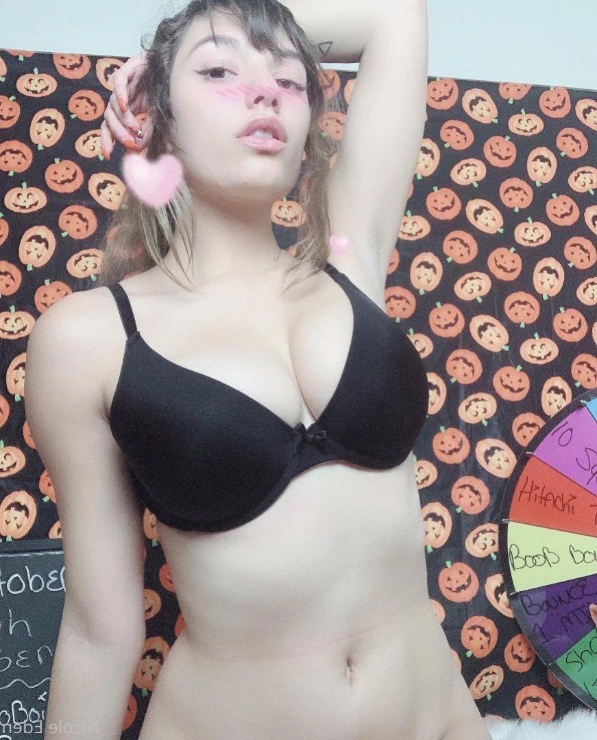 Claire Moon [ clairemoonxx ] Onlyfans leaked photo 14537700 on Hotleaks.tv