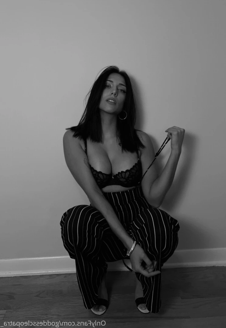 Cleopatra [ cleox13 ] Onlyfans leaked photo 11697088 on Hotleaks.tv