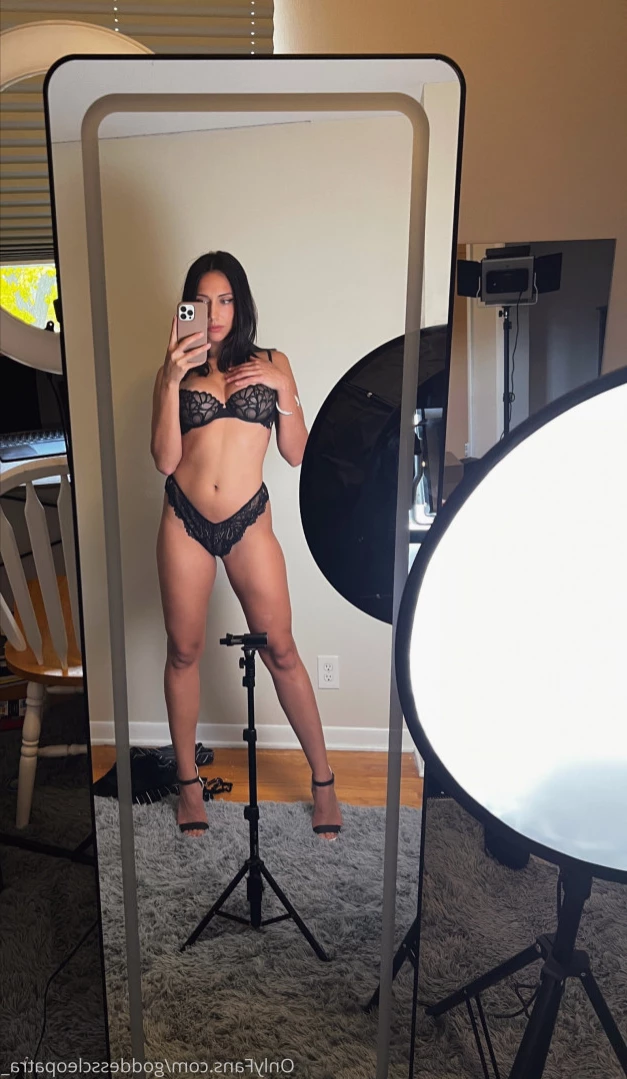 Cleopatra [ cleox13 ] Onlyfans leaked photo 13789389 on Hotleaks.tv