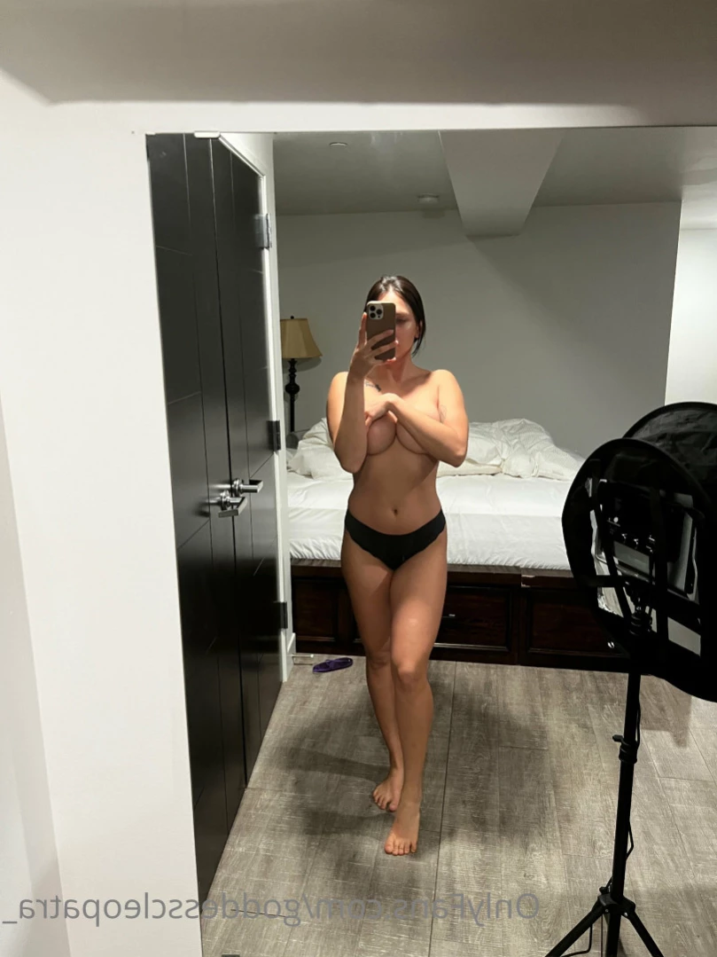 Cleopatra [ cleox13 ] Onlyfans leaked photo 15383138 on Hotleaks.tv