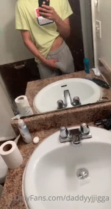 8337422