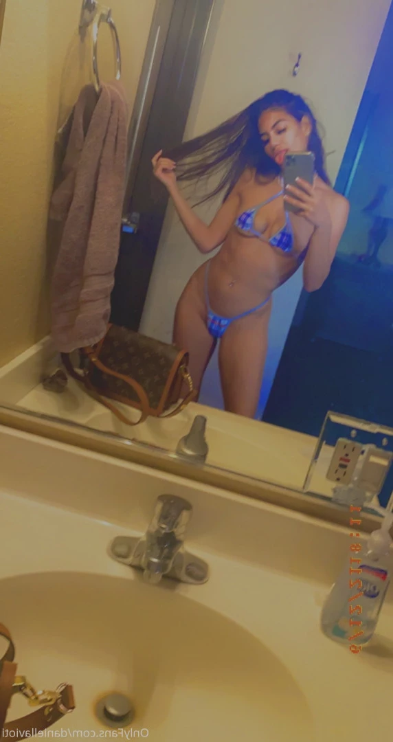 Petite middle eastern babe💖 [ daniellavioti ] Onlyfans leaked photo 9186826 on Hotleaks.tv