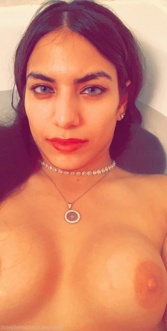 Petite middle eastern babe💖 [ daniellavioti ] Onlyfans leaked photo 9187600 on Hotleaks.tv