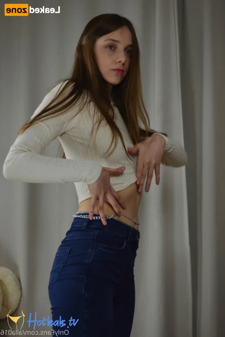 dasha 👑 [ dashaloveee ] Onlyfans leaked photo 15596630 on Hotleaks.tv